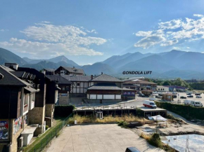 Apartament first line